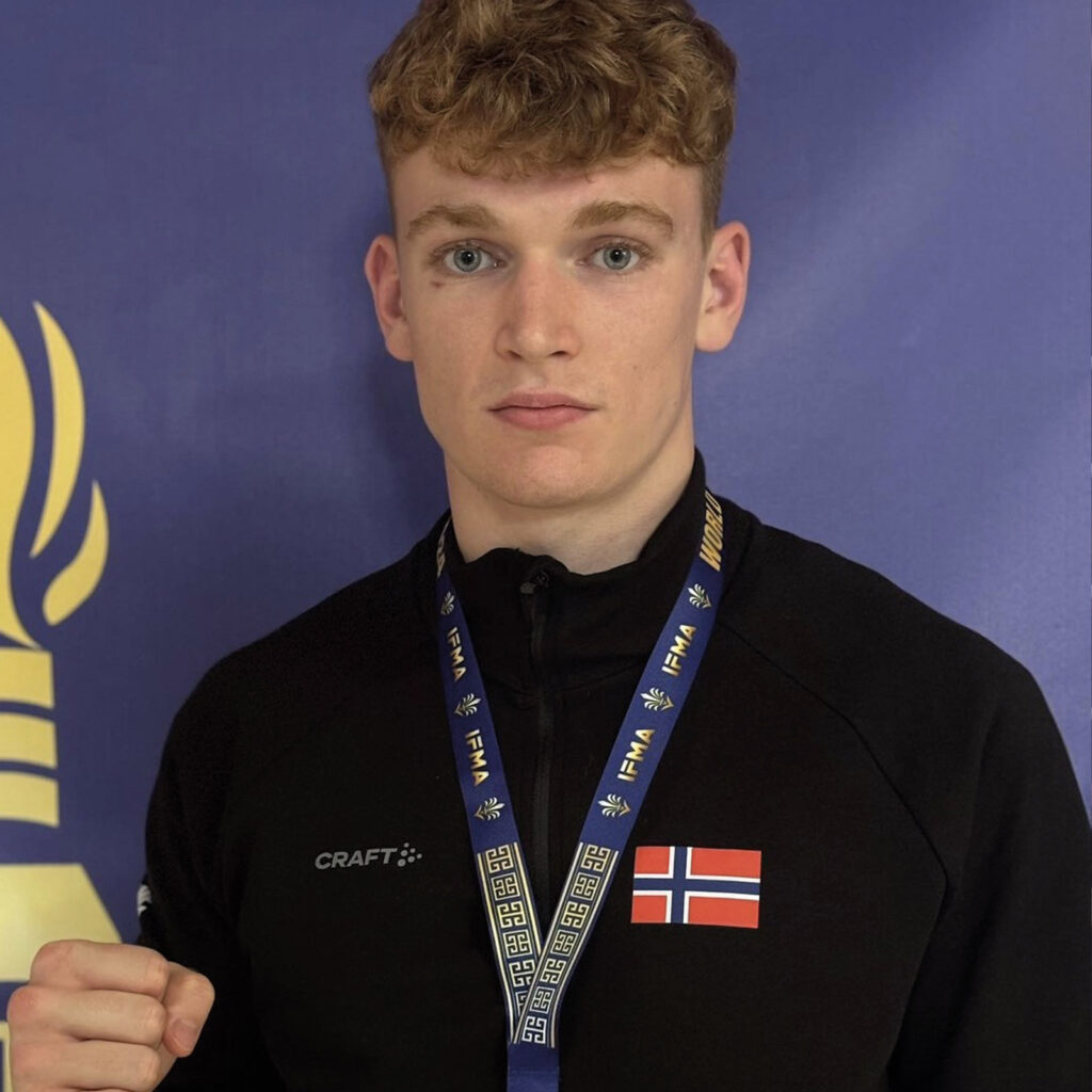 Oliver-Hansen_800x800_Maximize_03